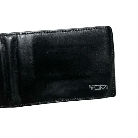 Tumi men’s wallet
