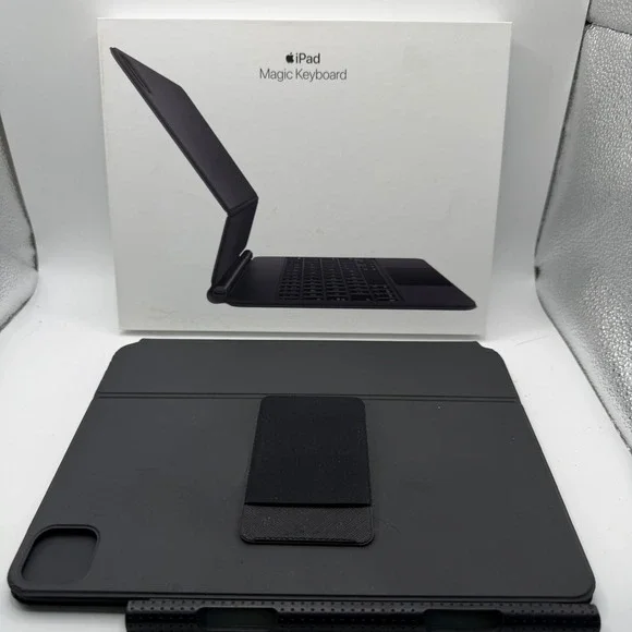 Apple Magic Keyboard iPad Pro 11 & Air 4/5 Black MXQT2LL/A A2261 Trackpad