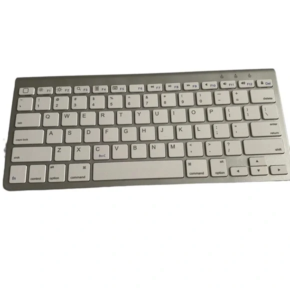 Omoton Bluetooth keyboard with sliding stand