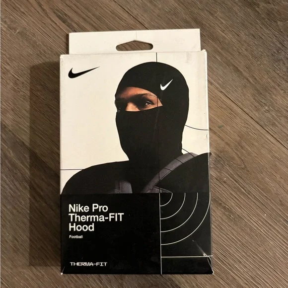 Nike Pro Therma-FIT Hood - Black and White
