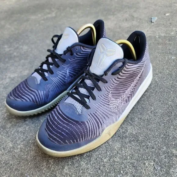 Nike Kobe Mentality 2 GS - Kids Shoes - SIZE 6Y