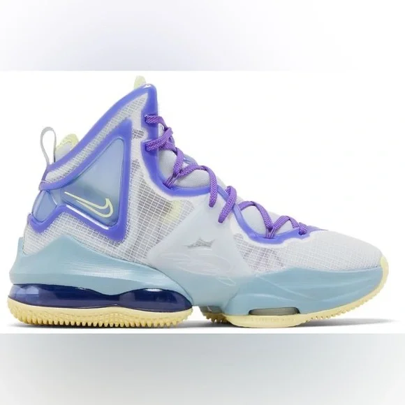 Nike - Unisex 2022‎ LeBron 19 GS 'Easter' High Top Sneaker - Sz 4 Y- Multi Color
