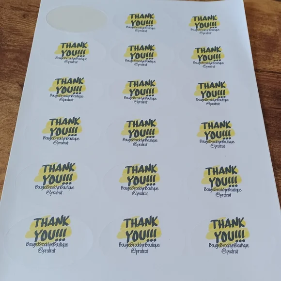 18 personalized oval labels 🏷