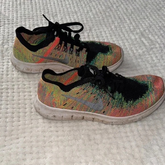 Nike Free RN Flyknit Running Shoes 🌈👟 | Youth Size 6 ✨