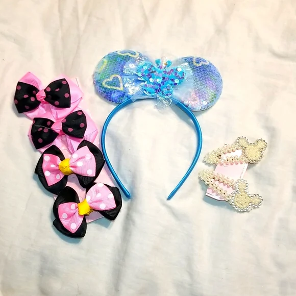 MOUSE EARS LOT SNOW THEMED ÷ PEARL EARS CLIP SET + 4 BOW CLIPS = 7 ITEMS