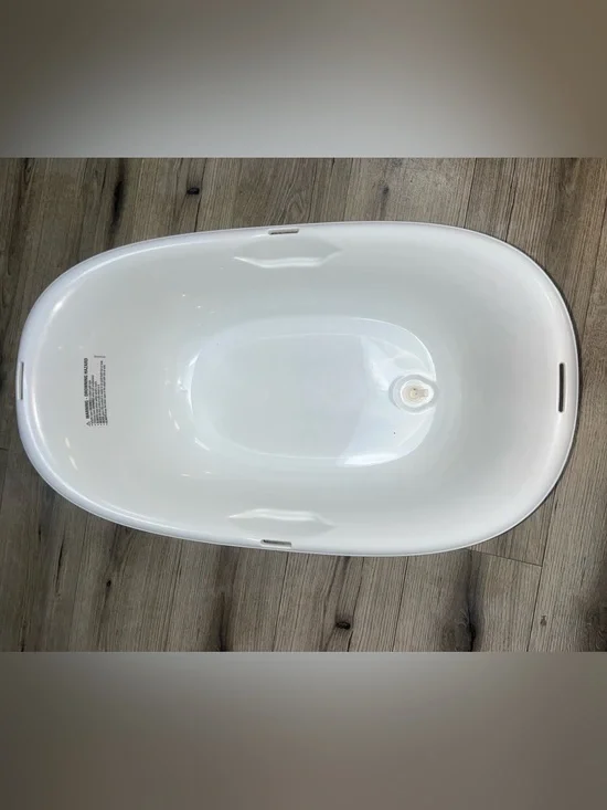 Safety 1st first white bath tub baby