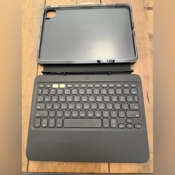 Black Tablet with Keyboard Case for IPad Pro 11”