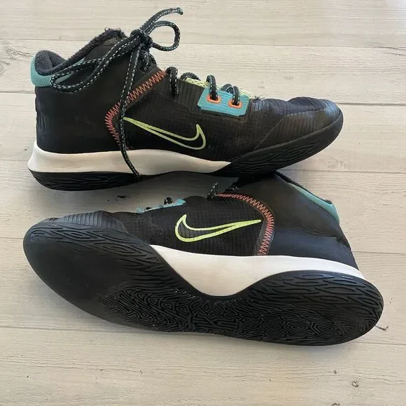 Nike Kyrie Flytrap‎ Basketball shoes size 5