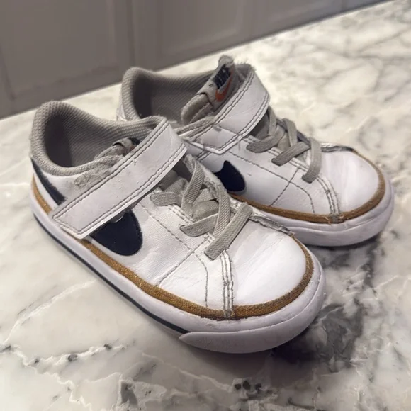 $18 ADD ON Nike blazers 7.5c boys girls low brown‎ gold white