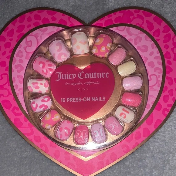 🆕- Juicy Couture Pink and White Press-On Nails Set