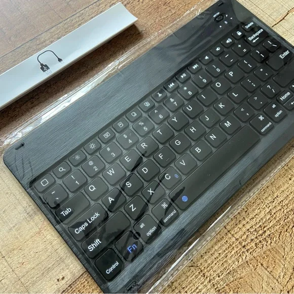 New Bluetooth Keyboard iPad