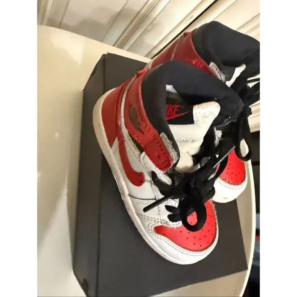 Nike Air Jordan Toddler 1 Retro High OG Leather Sneaker Shoes Multicolor Sz 8C