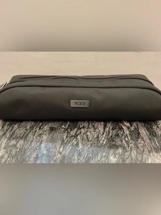 NEW - TUMI Zippered Ballistic Nylon Pencil Case - Cord Pouch - SOLID BLACK