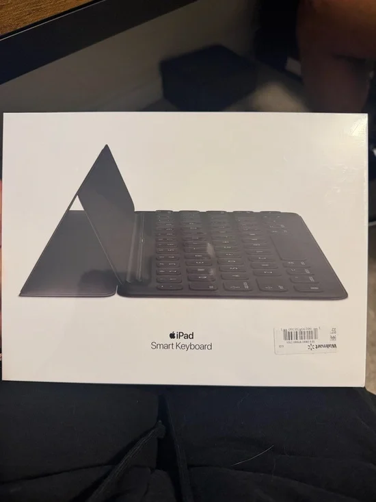 NWT Apple iPad Smart Keyboard – Black