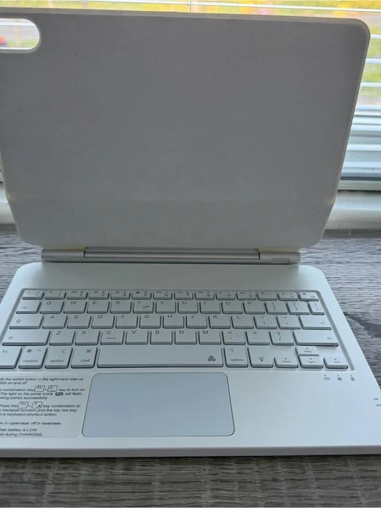 White Detachable Keyboard Case