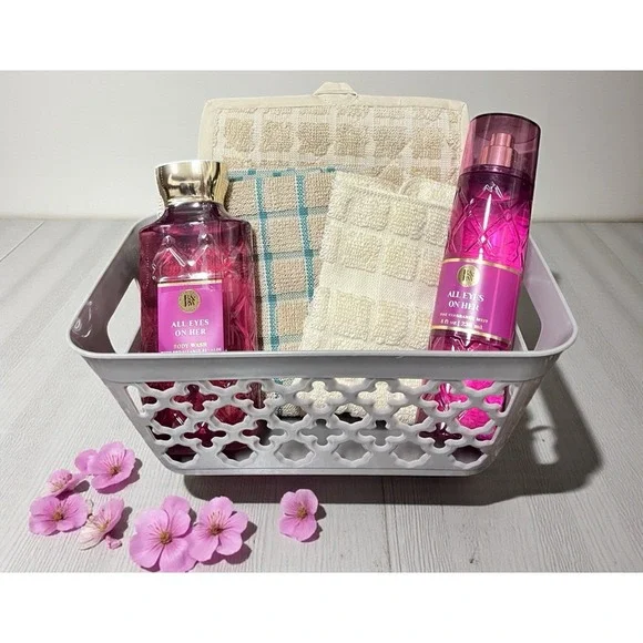 6 PC Bath & Body Works Gift Basket Body Wash Kitchen Towel Potholder Dish‎ Cloth