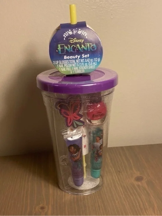 Disney Encanto Kids beauty set & tumbler