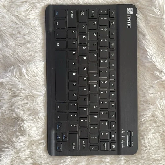 Finite Brand Ultrathin Bluetooth Keyboard