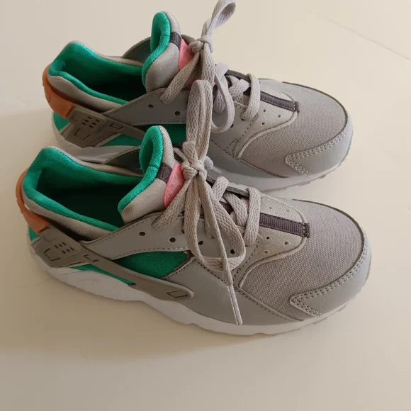 Nike Kids Hurache Gray/Teal Size 13