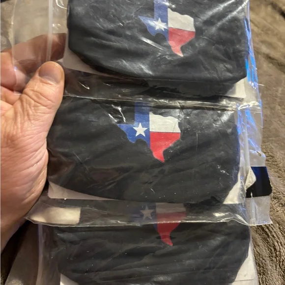 Texas Flag 3-Face Masks Sealed . New