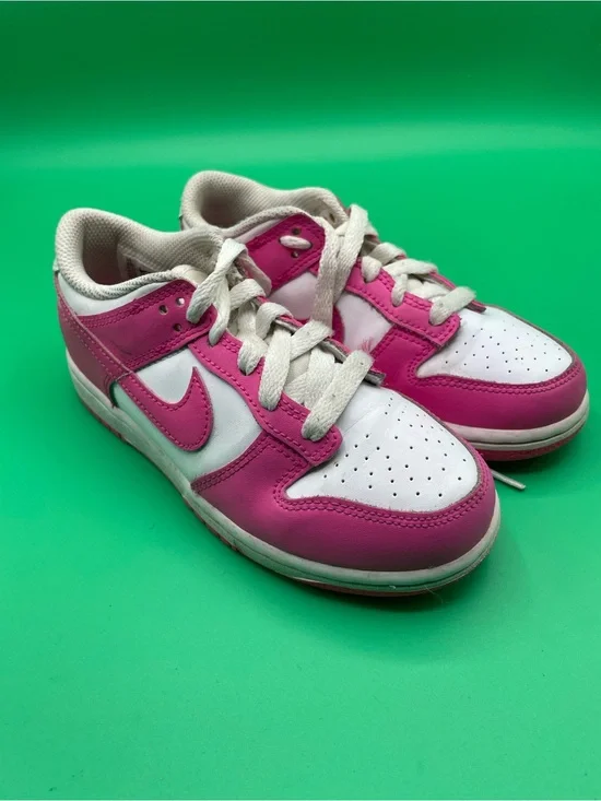 Nike Dunk Low GS Laser Fuchsia