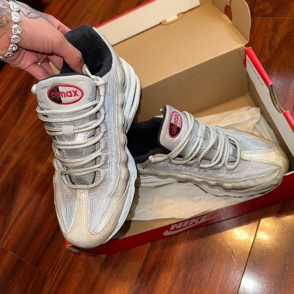 Nike Air Max 90 GS Silver and Red Sneakers