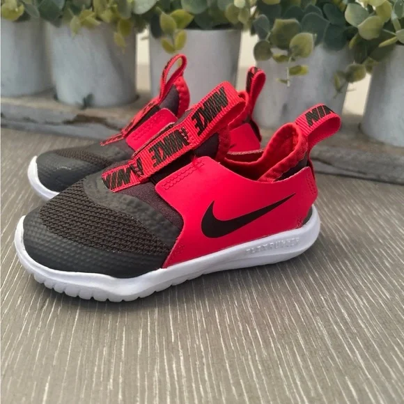 Nike‎ Flex Runner shoes kids 6.5
