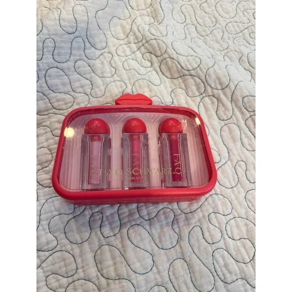 FAO Schwarz Kids Lip Gloss Set 3 Pieces in Pink Lip Shaped Carrying Case New‎