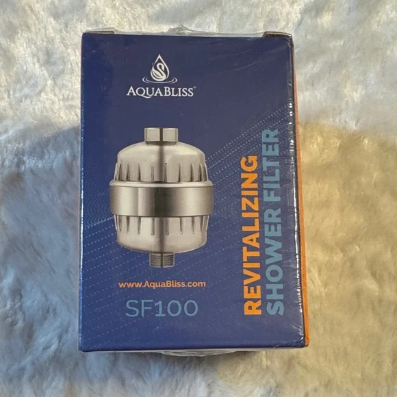 NWT SF100 Revitalizing Shower Filter - Silver