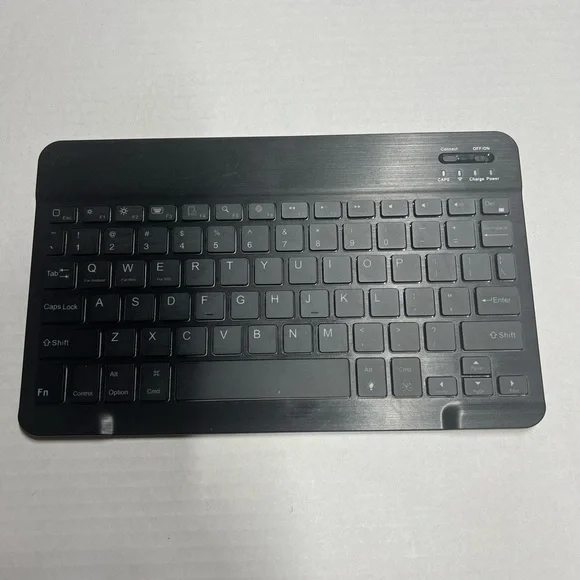 Universal slim portable wireless keyboard