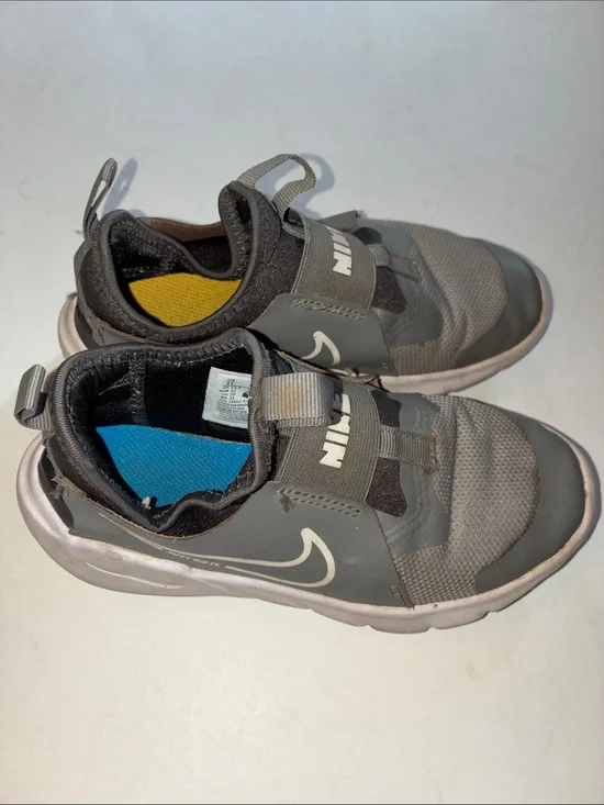 Nike Kids Flex Runner Sneakers 1 Y