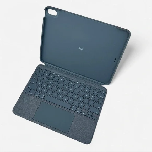 Logitech Grey Case with Keyboard BRAND NEW WITH BOX !! 📦