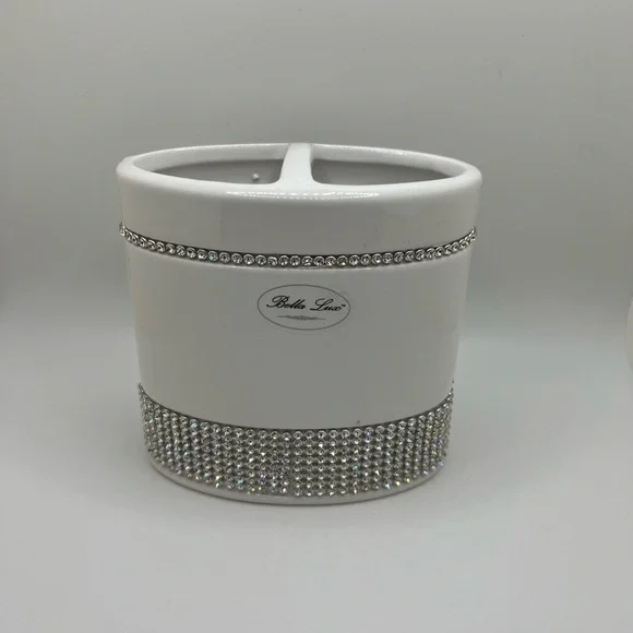 NWT bella luxx toothbrush holder