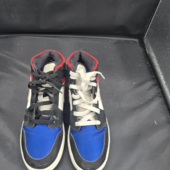 Nike‎ Kids Black and Blue Sneakers