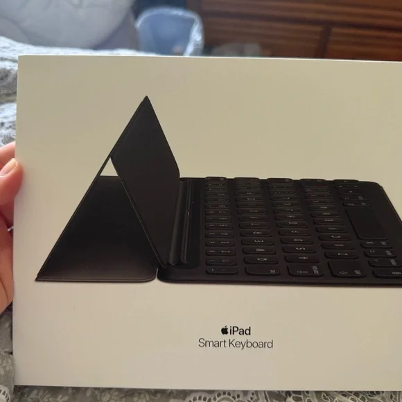 Apple iPad Smart Keyboard - Black