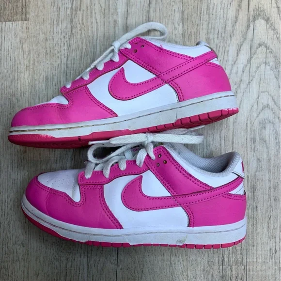 Girls Nike Dunk Low sneakers in 
