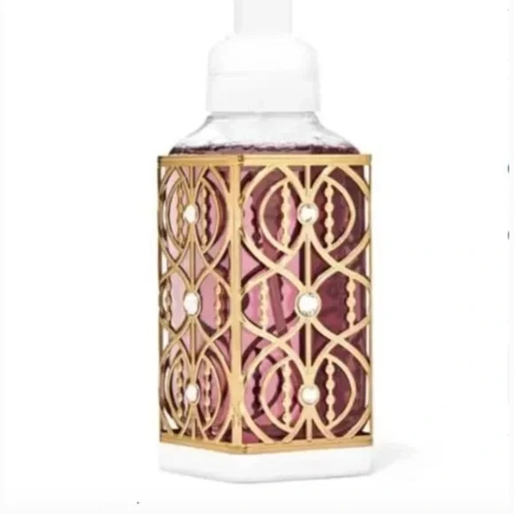 NWT Gilded and Studded Bath and Body Works Handsoap Holder