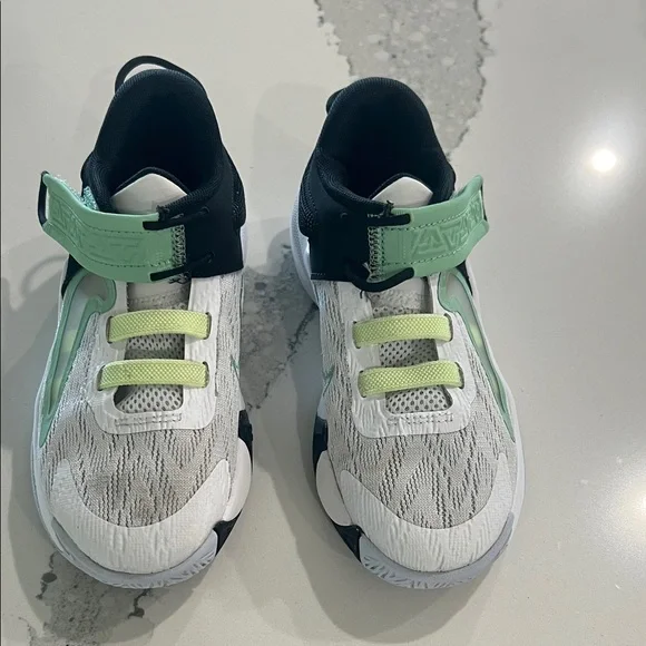 Kids White and Mint Nike Athletic Shoes‎