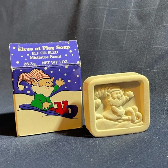 VTG Avon Elves at Play Soap - Elf on Sled - Mistletoe scent *NEW*
