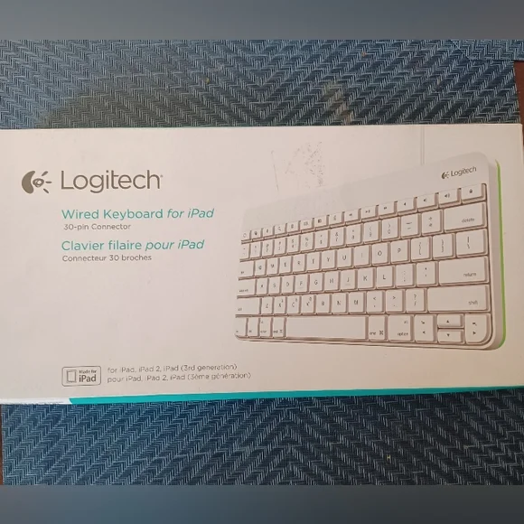 Logitech IPad keyboard (New)