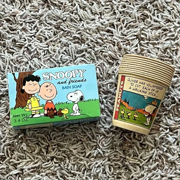Snoopy & Friends Vintage Children's Bath‎ Soap Bar; 10 Peanuts Dixie Cups 1990s