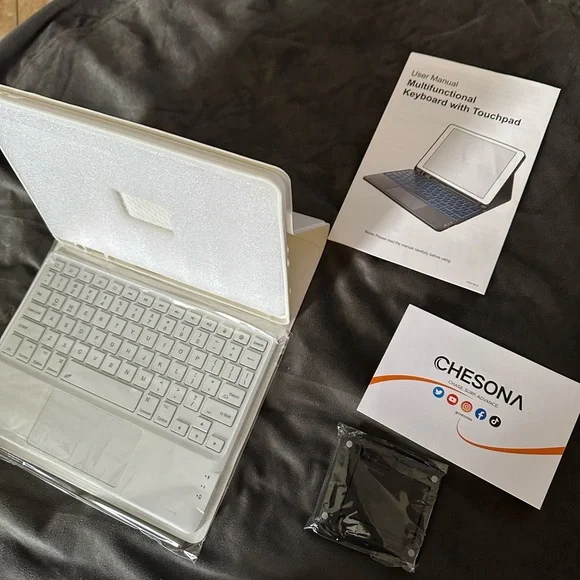 Chesona wireless Keyboard (Bluetooth) for iPad