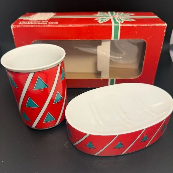 CHRISTMAS SET Vtg Ceramic Tumbler/Soap Dish NWT