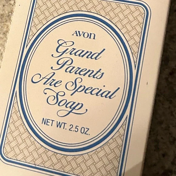 Vintage 1980’s Avon “Grandparents Are Special” Soap w/ Decorative Case