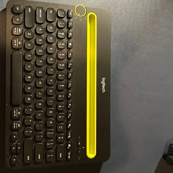 Logitech K480 Wireless Multi Device Keyboard.