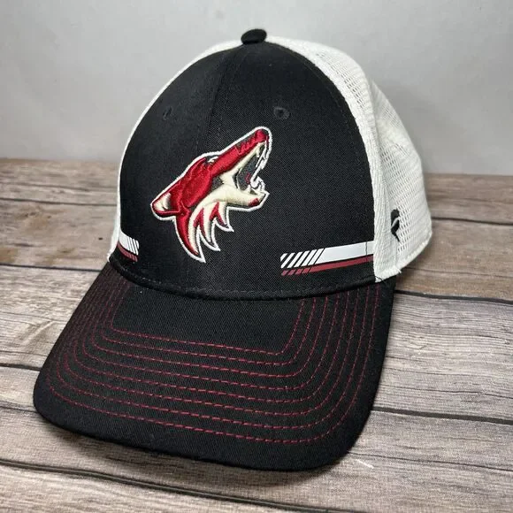 Arizona Coyotes Fanatics Snapback Trucker Hat Cap Black Embroidered Mesh OSFA
