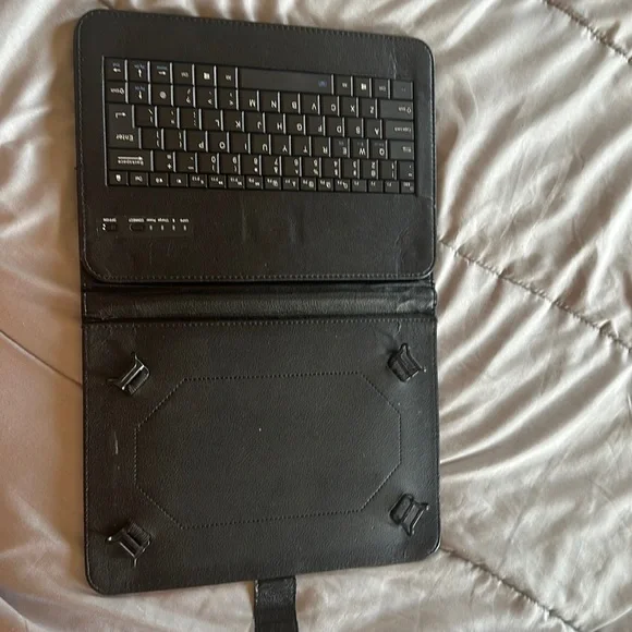 REAL LEATHER!! Standup iPad case