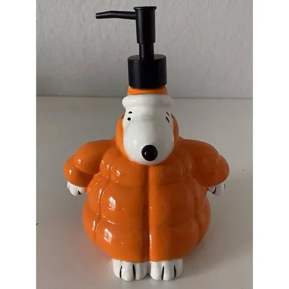 Peanuts Snoopy Soap‎ Lotion Dispenser Orange Quilted Puffer Puffy Jacket NEW