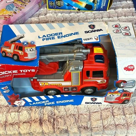 Dickie Toys Ladder Fire Engine Motorized with sounds & Lights