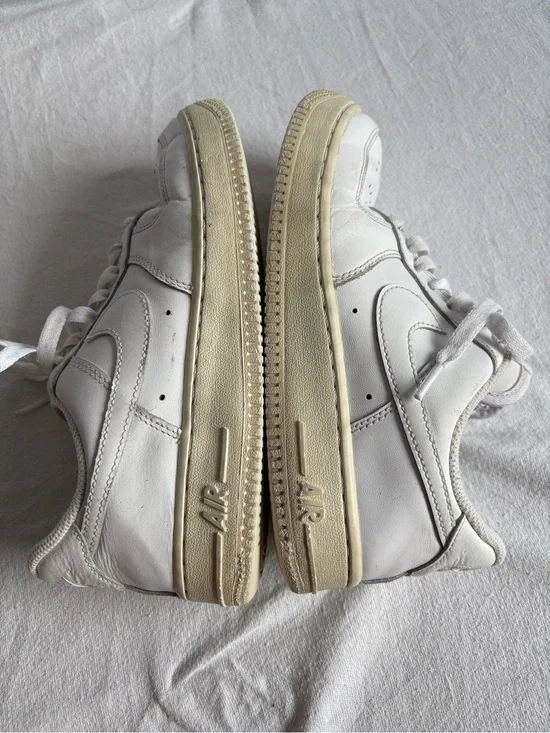 Nike White Low-Top Sneakers with Cream Sole